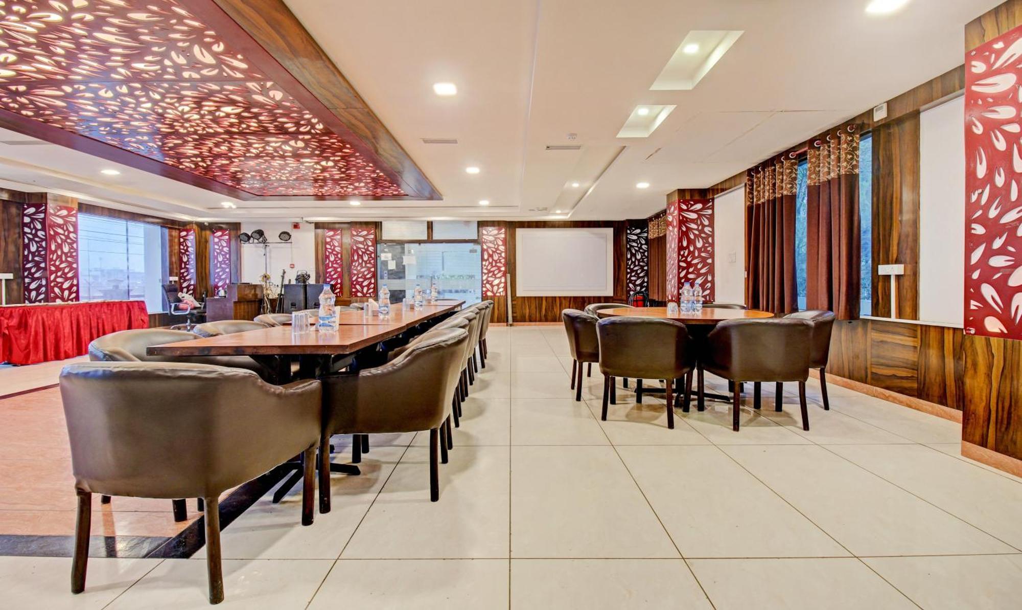 Treebo Silver Grand New Agreement Lucknow Exterior photo