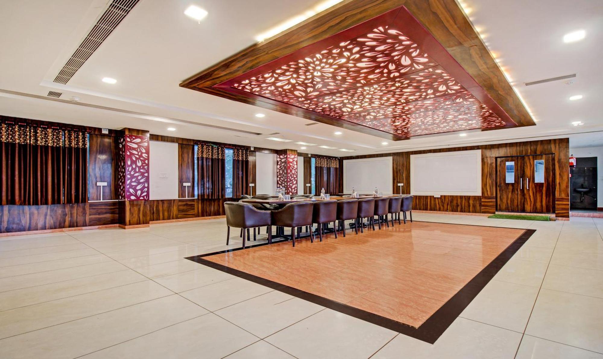 Treebo Silver Grand New Agreement Lucknow Exterior photo