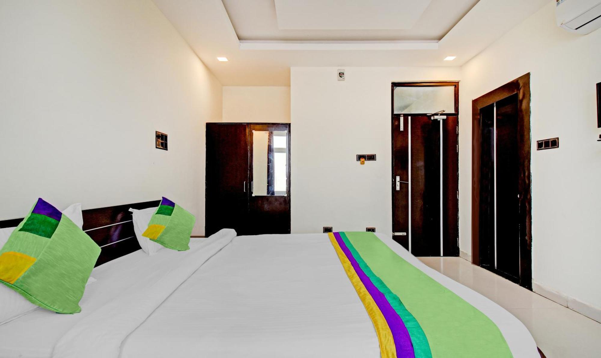 Treebo Silver Grand New Agreement Lucknow Exterior photo